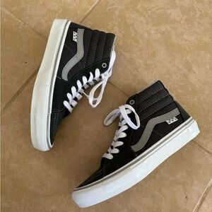 Brand new vans men’s 7 skate shoes